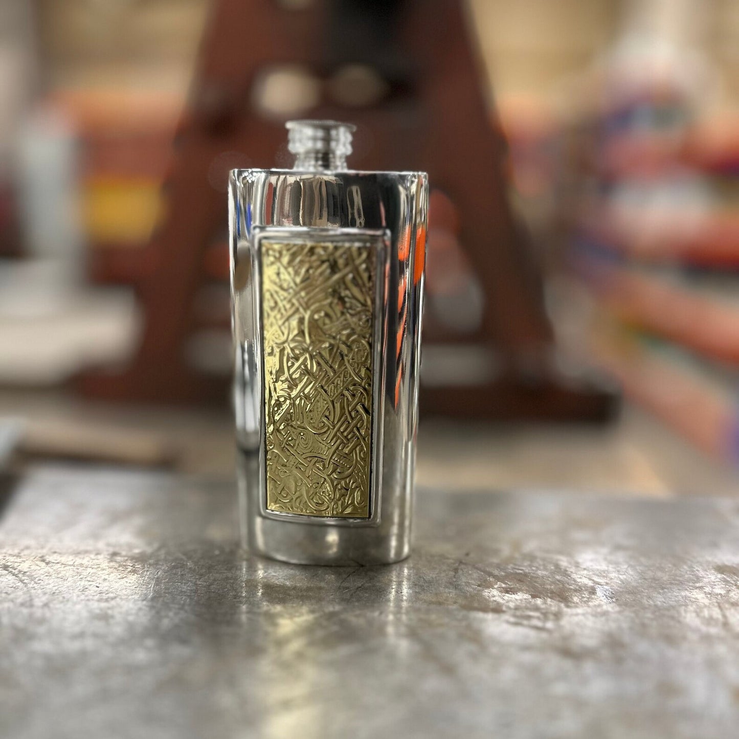 Flasque à Whisky Celtique en Laiton – 150 ml – Artisanale & Gravable – Fait Main en Angleterre